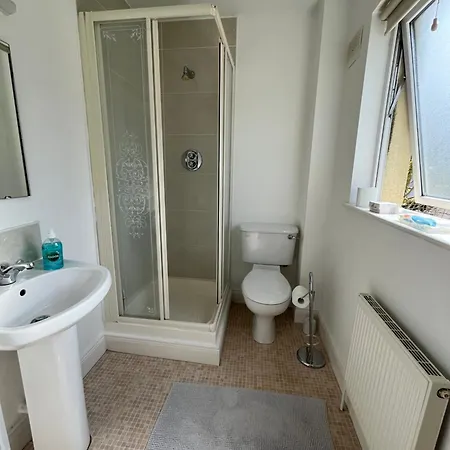 Ensuite Near Dublin Airport Swords